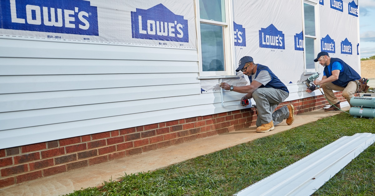 Siding installation in Athens, OH, 983 East State Street | Lowe's